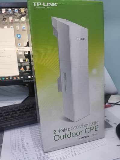 TP Link 2.4GHz 300Mbps 9dBi Outdoor Cpe