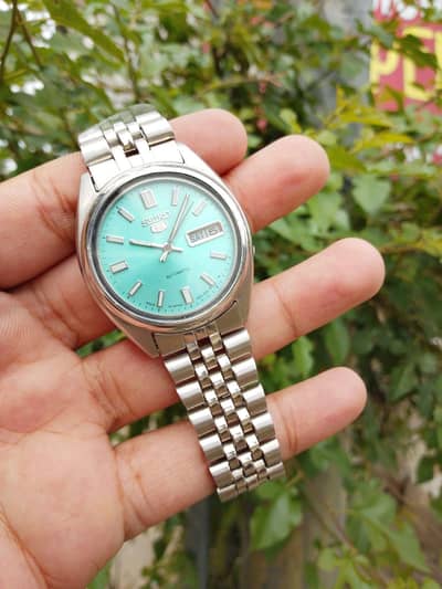 Seiko 5 watch movement 7009