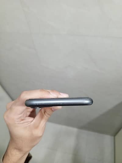 Apple iPhone 11 Factory Unlock (NON PTA)