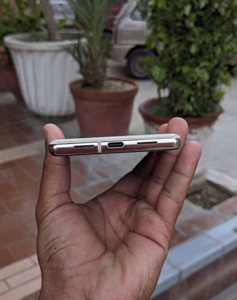 Google Pixel 6 pro 1