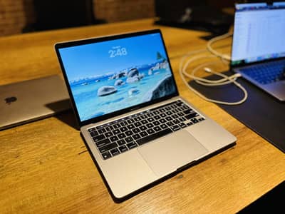 MacBook Pro 2020 13 inch M1 8 256