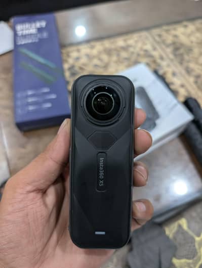 Insta 360 X5