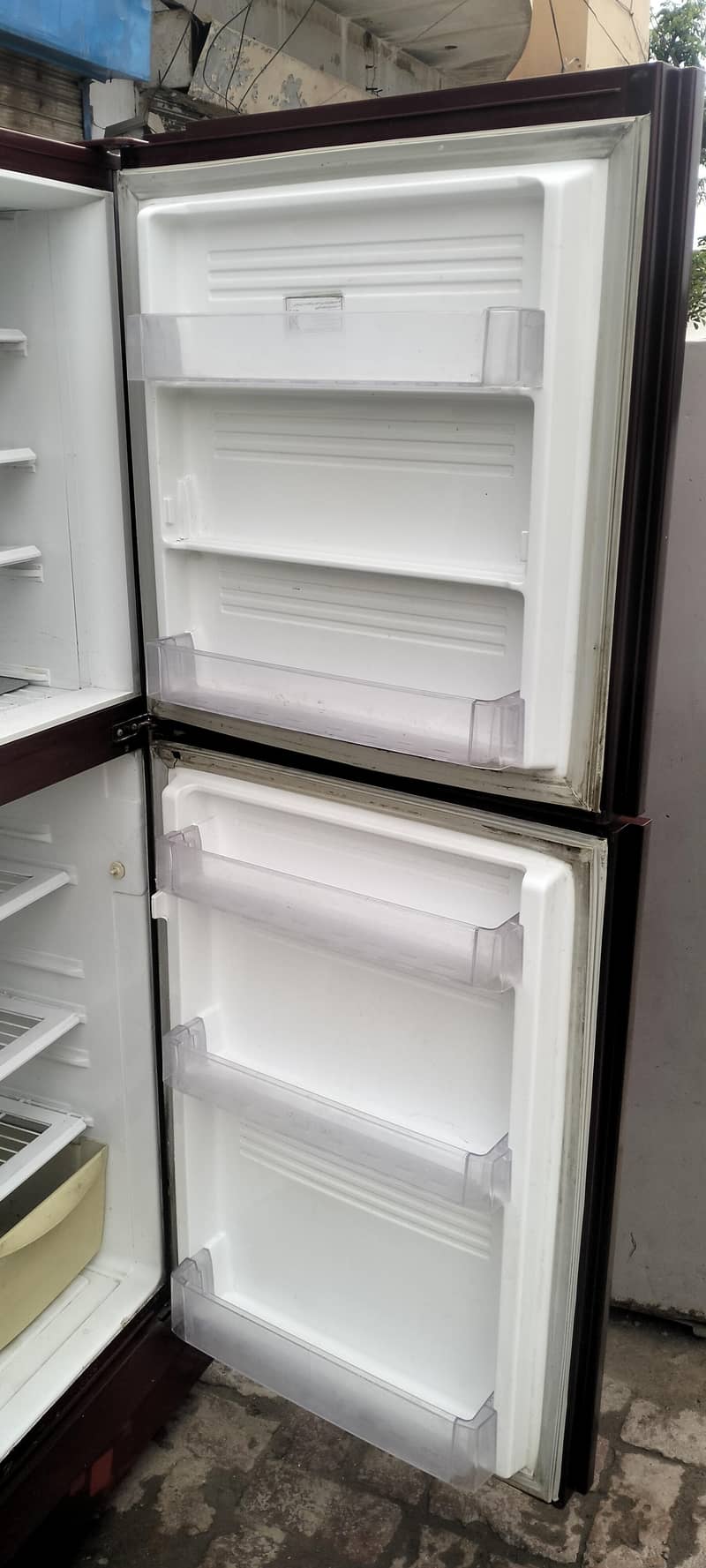 پہلے فل سائز فرج فور سیل 1