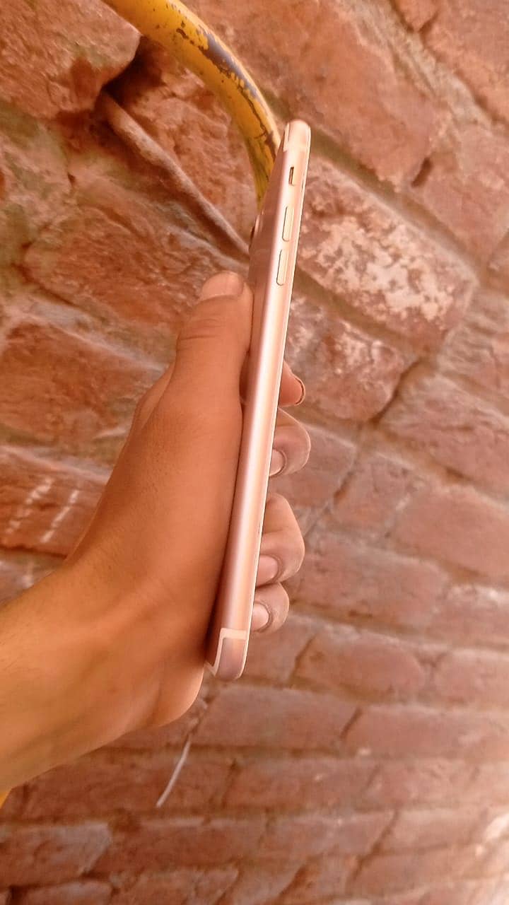 Apple Iphone 7 plus 4