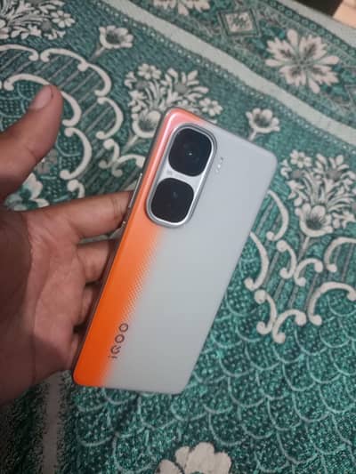 IQOO Neo 10 premium edition 12GB/256GB snapdragon 8s Gen 3 octa-core