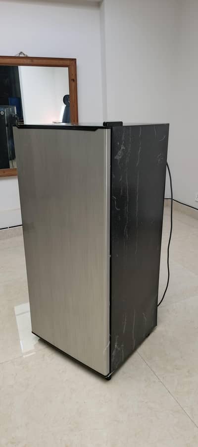 Fridge/Dawlance refrigerator/100% working