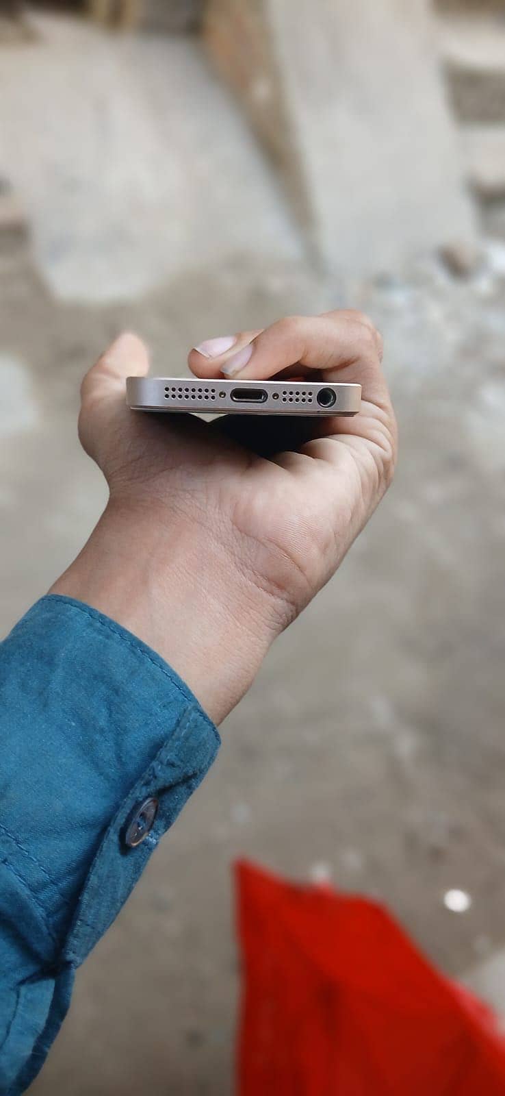 IPHONE SE First generation 3