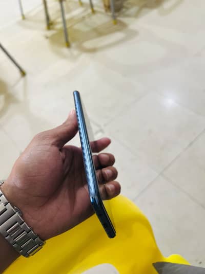 Vivo v 21e with all accessories