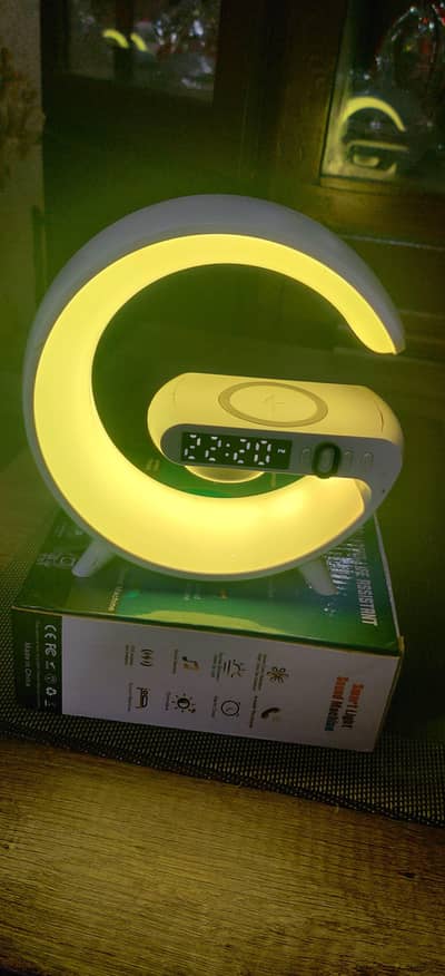 led lamp with speaker and wireless charging with 7 different light