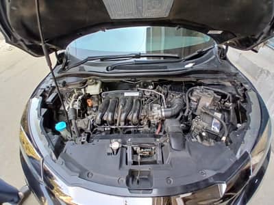 Honda vezel hybrid 2017 model