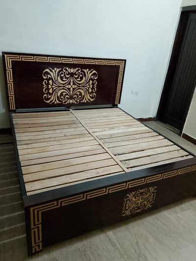 bed and side tables