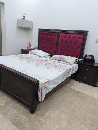 Bed Set in very good condition