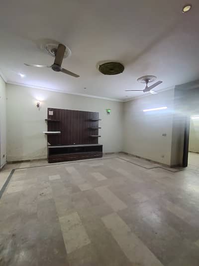 lower portion for rent for silent office