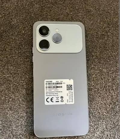 Tecno spark 40,6-128 gb