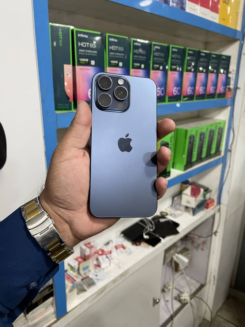 iPhone 15 pro max 0