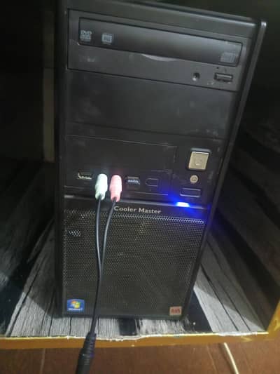 Intel xeon e3 1240 v3 ( same as i7 4790)