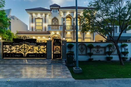 One Kanal Used Modern Design Well Maintained Bungalow For Sale At Prime Location Of DHA Lahore Near To Park Masjid & Commercial Market.