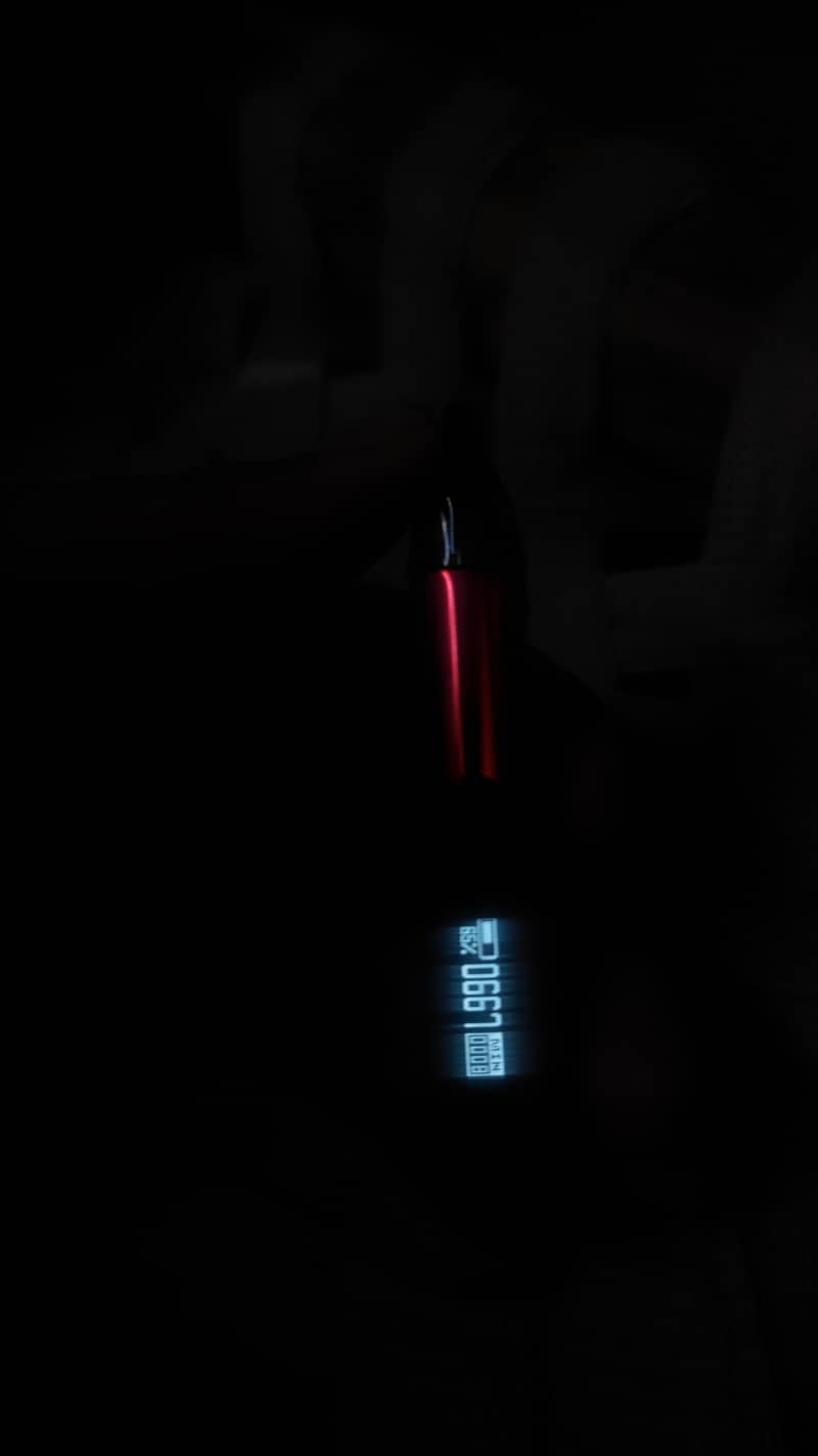 vapoo v mate pro display with two coils. 1