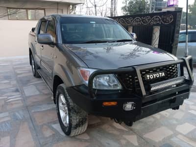 Toyota Hilux Vigo Champ in excellent condition