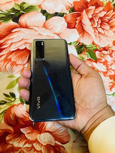 Vivo v20 se 8/128 Description Zaroor Parhen.