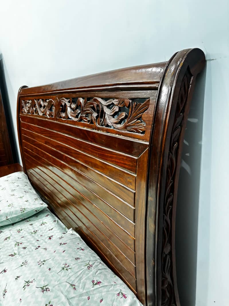 Bed with 2 Side Table and Dressing Table(WITHOUT MATTRESS) 1