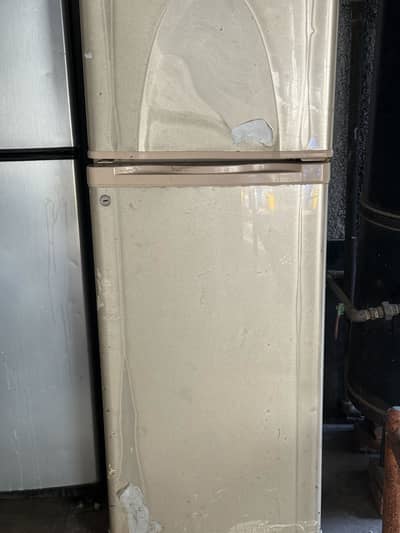 Hair and dawlance fridge for sale