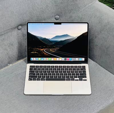 MacBook Air M3 Starlight