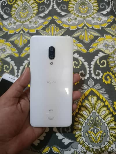 Aquos zero 2 edge screen