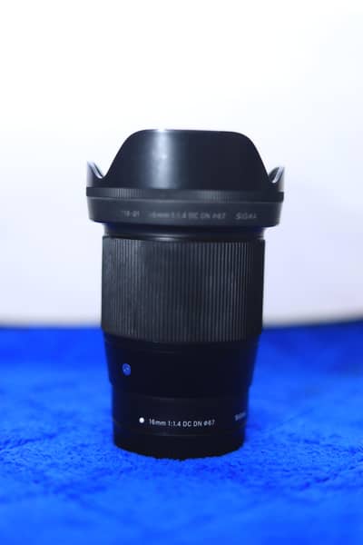 sigma 16mm 1.4 lens Canon mount