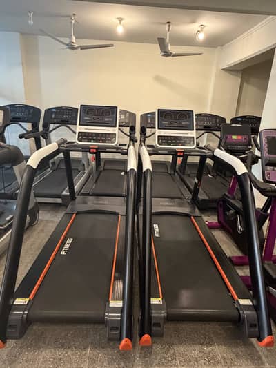 Treadmill Commercial Gym - Used