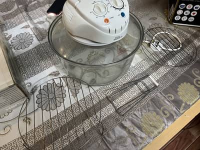 12L halogen oven and microwave brand new perfect for bakers