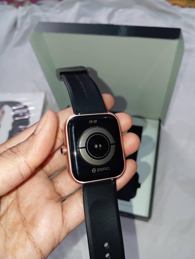 Ignite Smartwatch by Zero 4