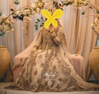 Beautiful tailed maxi best for Nikkah