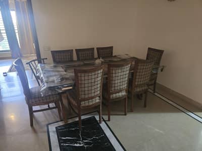 8 Seater Dinning Table