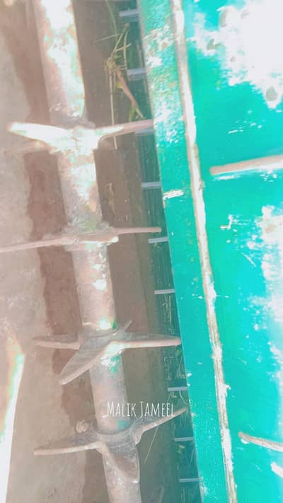 100 Cutter  Thresher Machine (Excellent Condition)