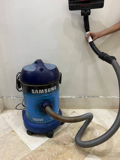 Samsung vacuum cleaner 1800W