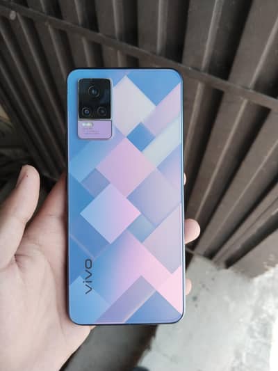Vivo v21e 8/128 with box charger
