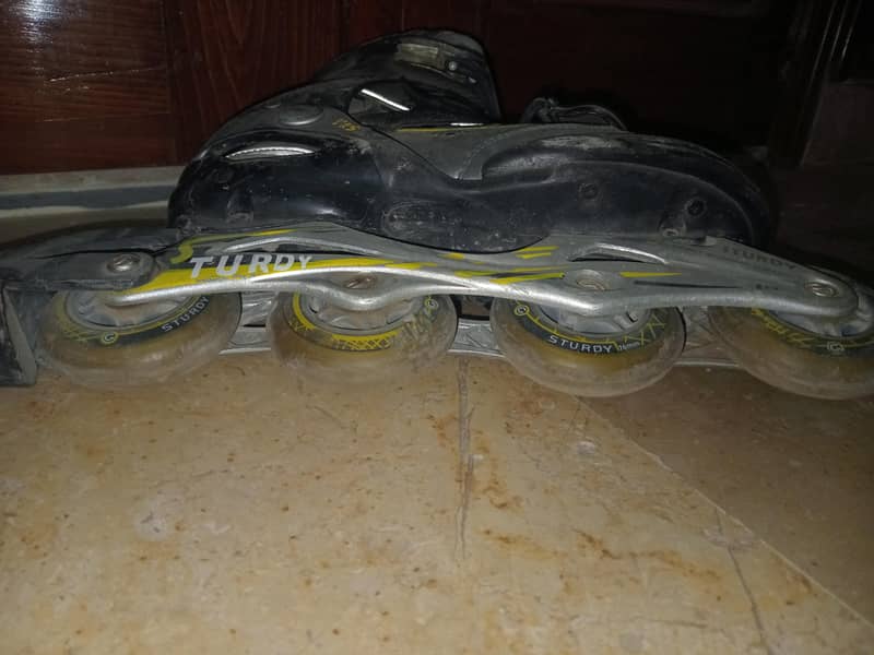 کوئی بڑا اسکریچ (نشان) بھی نہیں 1