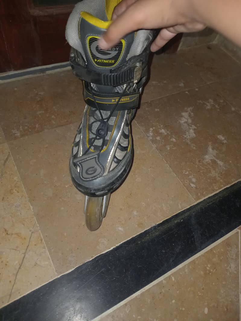 کوئی بڑا اسکریچ (نشان) بھی نہیں 4