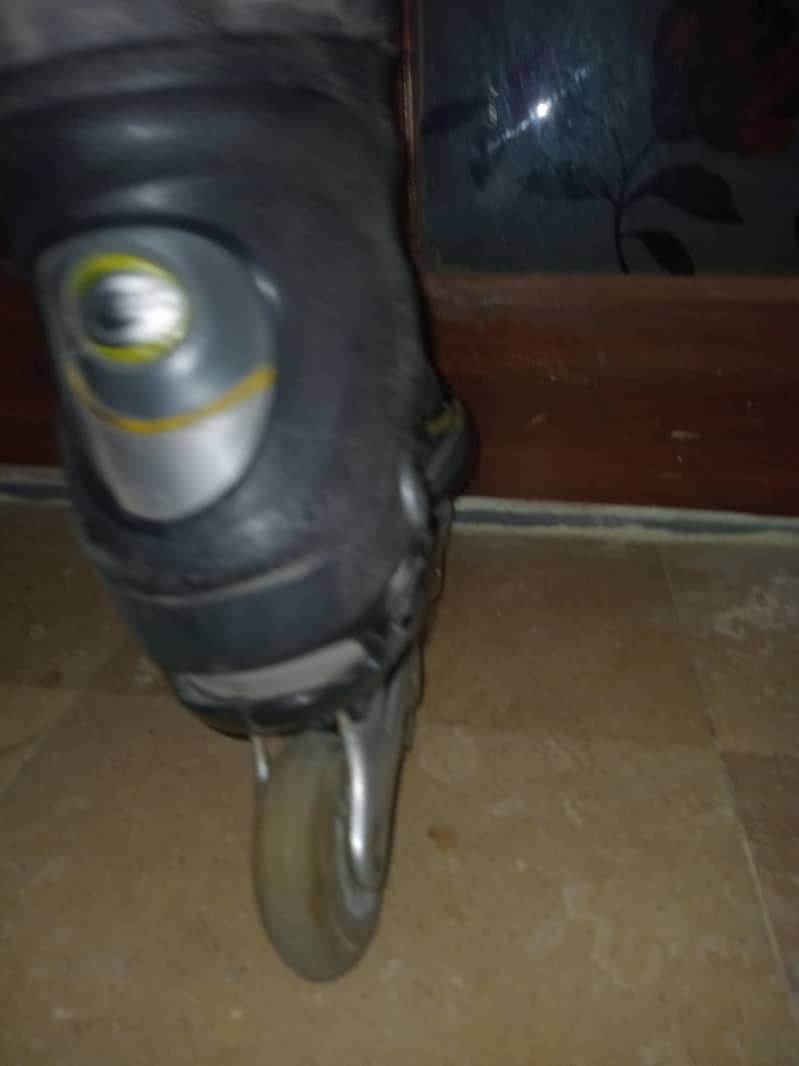 کوئی بڑا اسکریچ (نشان) بھی نہیں 9