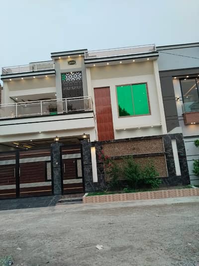 Ideally Located Prime Location House Of 10 Marla Is Available For sale In Peshawar