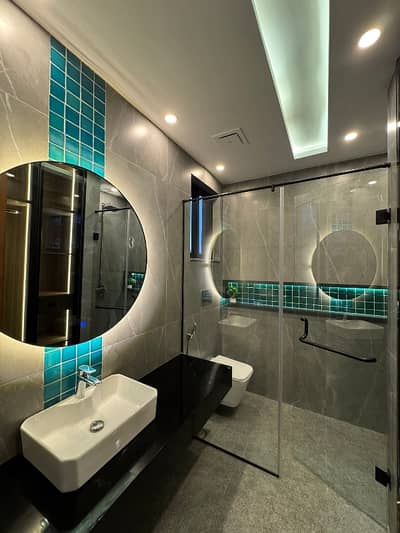 Brand New House for sale 250 gaz vip location in Gulshan block 7