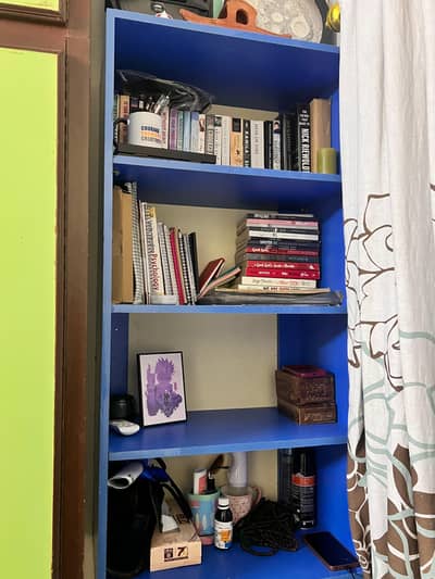 2 single bed,and furniture