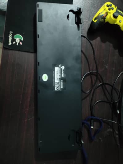 selling my personal used mega key mechanical keyboard