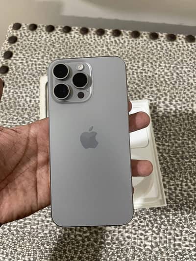 Iphone 15 pro max non pta ( factory unlocked )