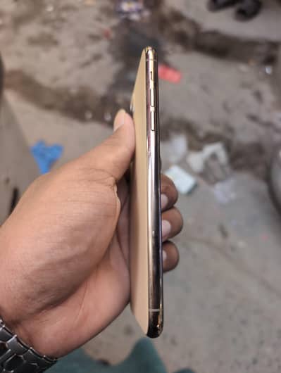 11 pro max Fu water pack 72 health 64gb