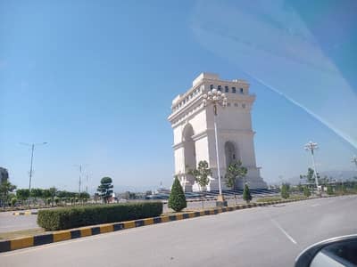 beautiful location plot for sale in Sector Faisal Hills block A plot 35x70 for sale.