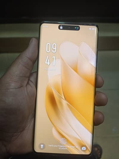 infinx zero 30 8 256 with box contact 03356365346 only nbr pa rabta kr