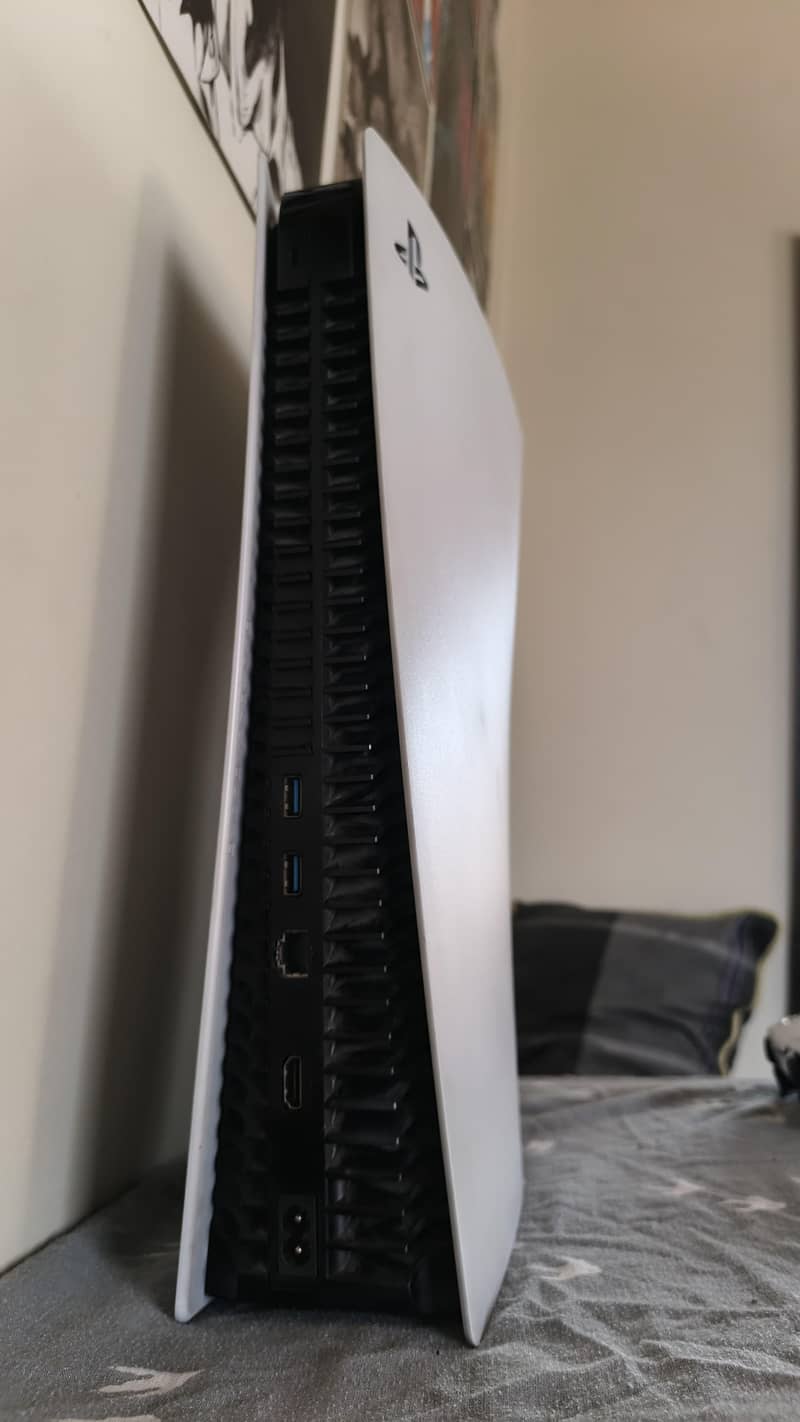 PS5 DISC EDITION WITH EXTRA CONTROLLER 5