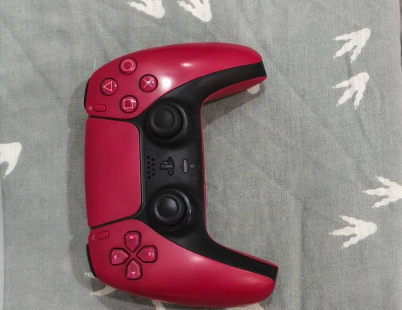 PS5 DISC EDITION WITH EXTRA CONTROLLER 6